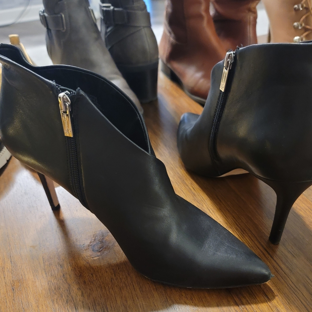 Black Jessica Simpson Booties size 11 3/12 inch heel